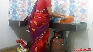 Desi Bengali desi Village Indian Bhabi Kitchen Sex In Red Saree ( Validated Video By Localsex31)